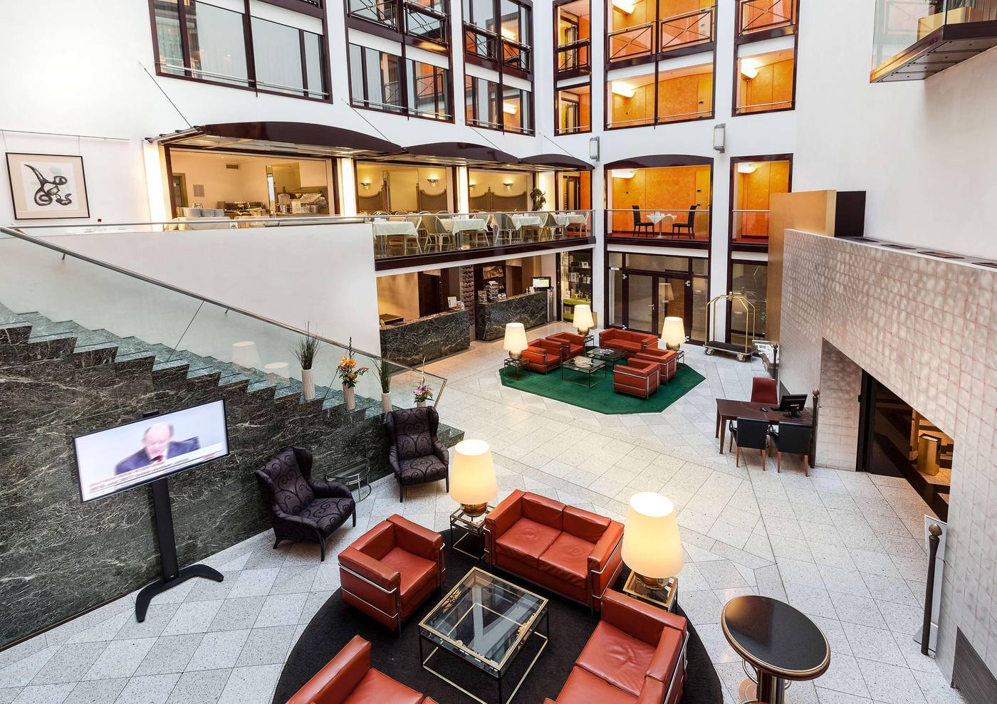 Derag-Livinghotel-Grosser-Kurfuerst-Lobby-4