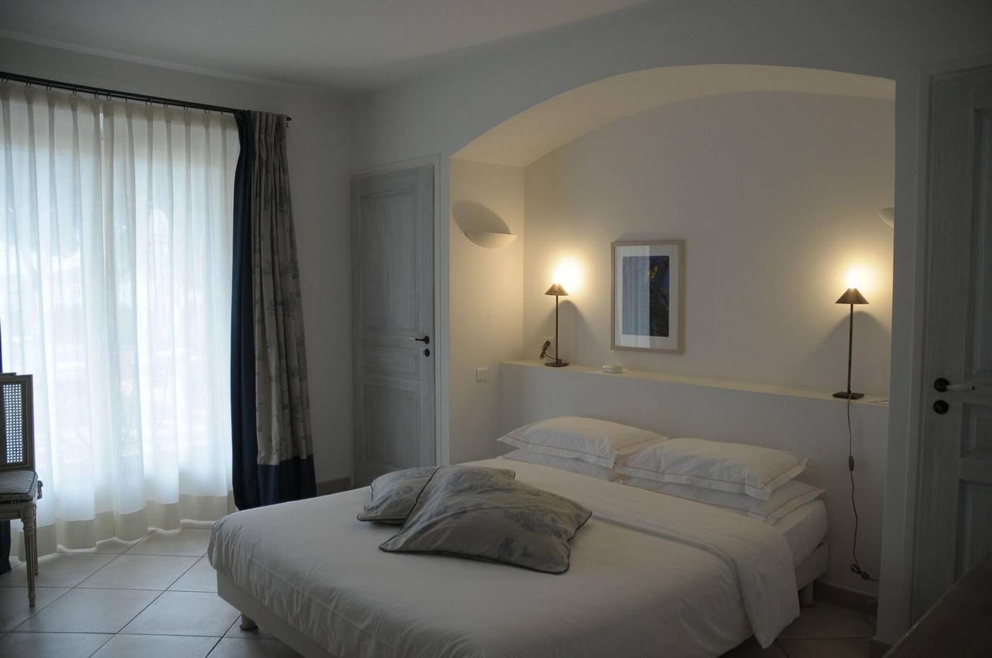 Hotel-Villa-Les-Rosiers-Room-18