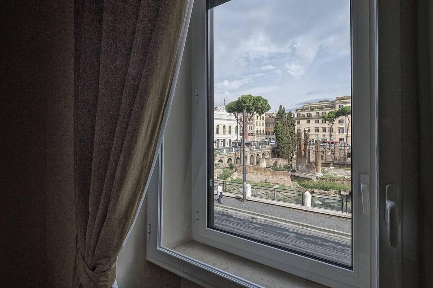 Little-Queen-Suite-Room-9