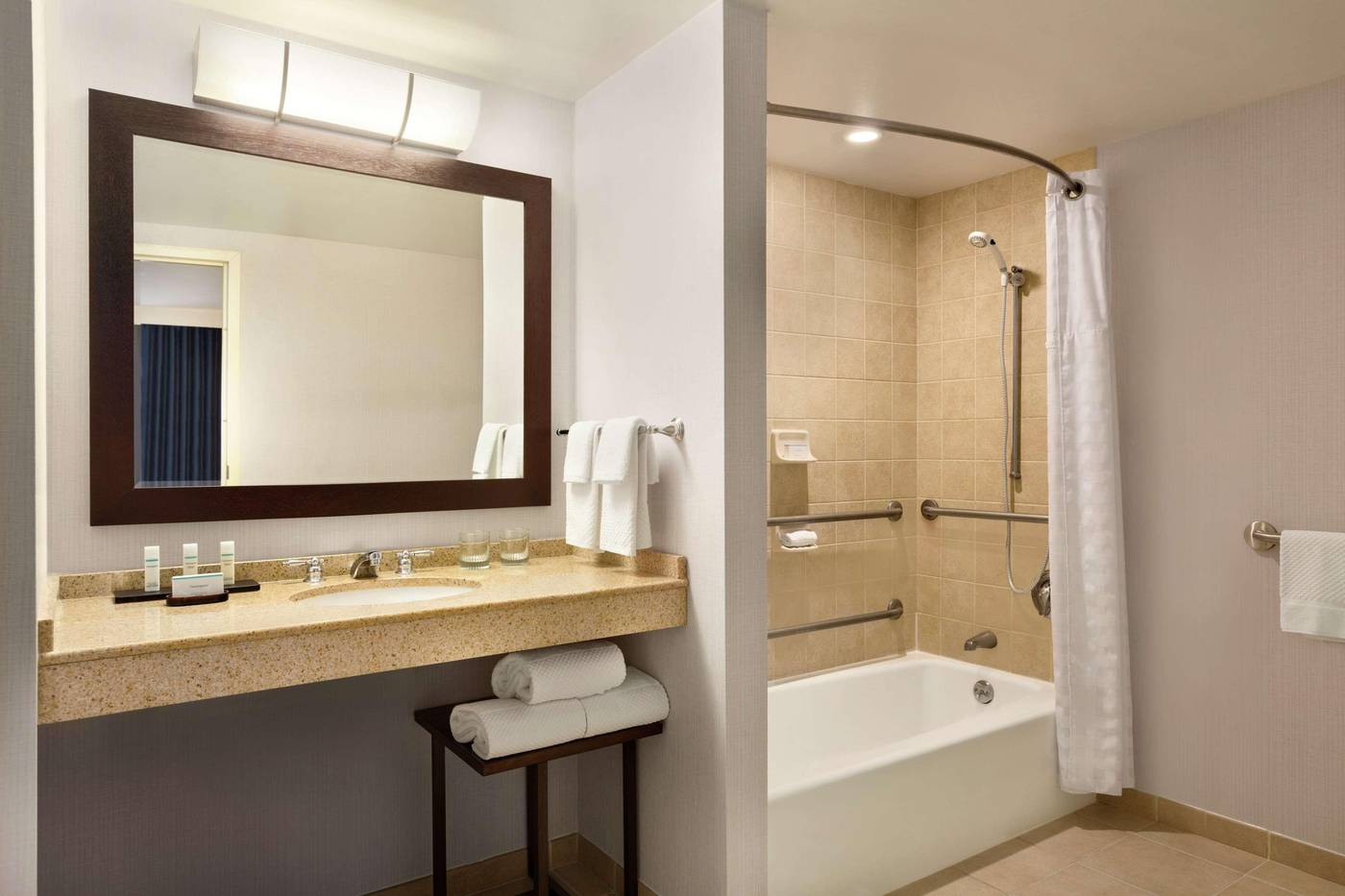 Embassy-Suites-Boston-Logan-Airport-Room-25