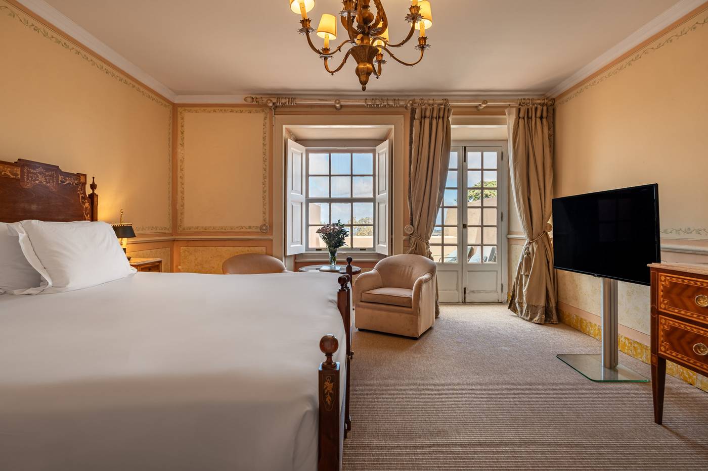 Tivoli-Palacio-de-Seteais-Room-7