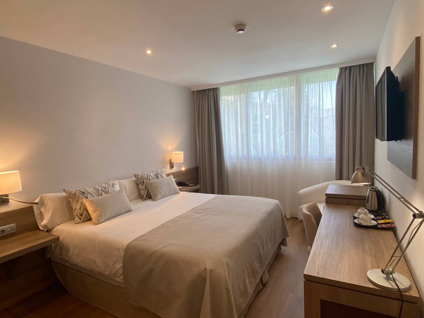 Colon-Rambla-Room-12