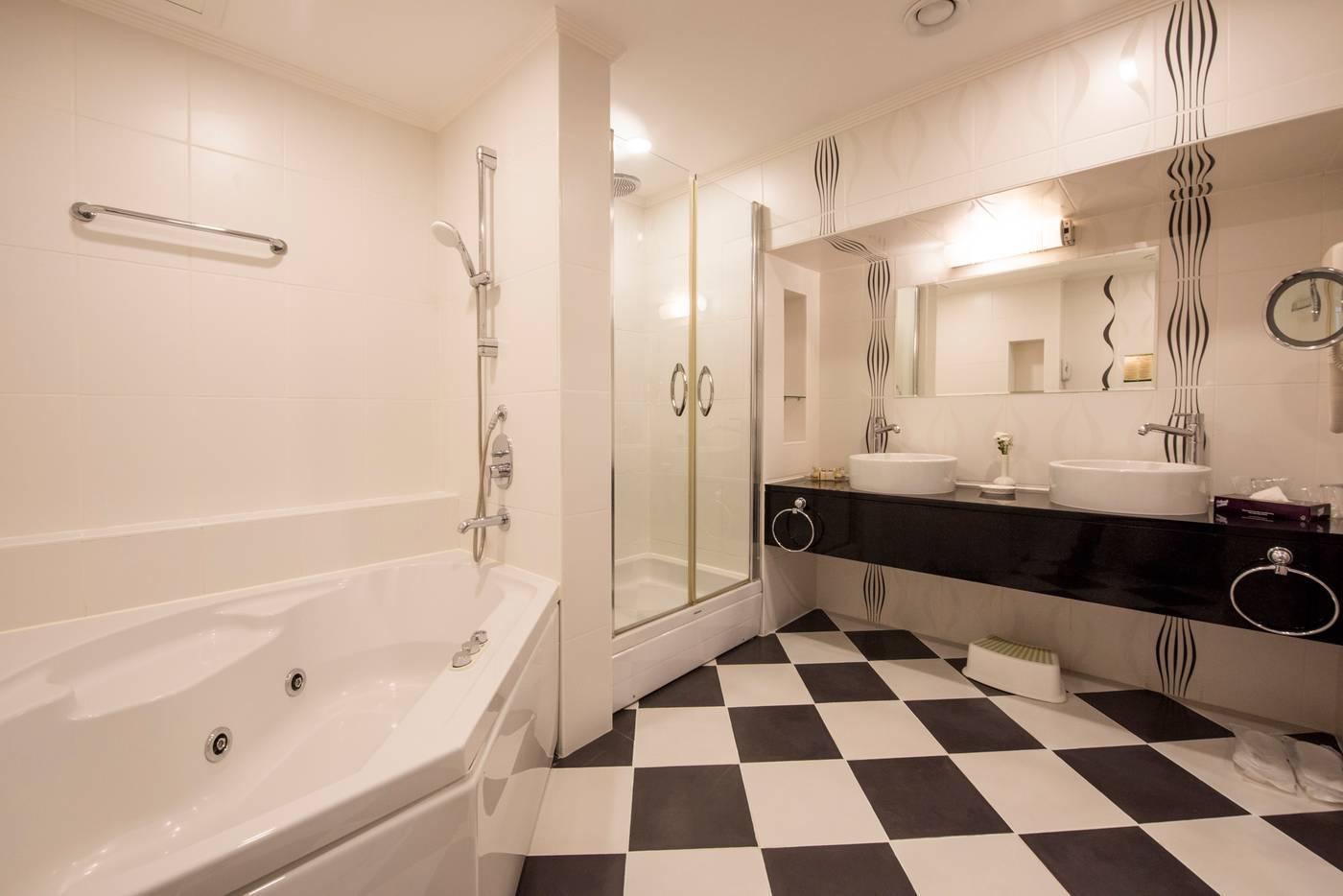 Side-Star-Elegance-Room-32