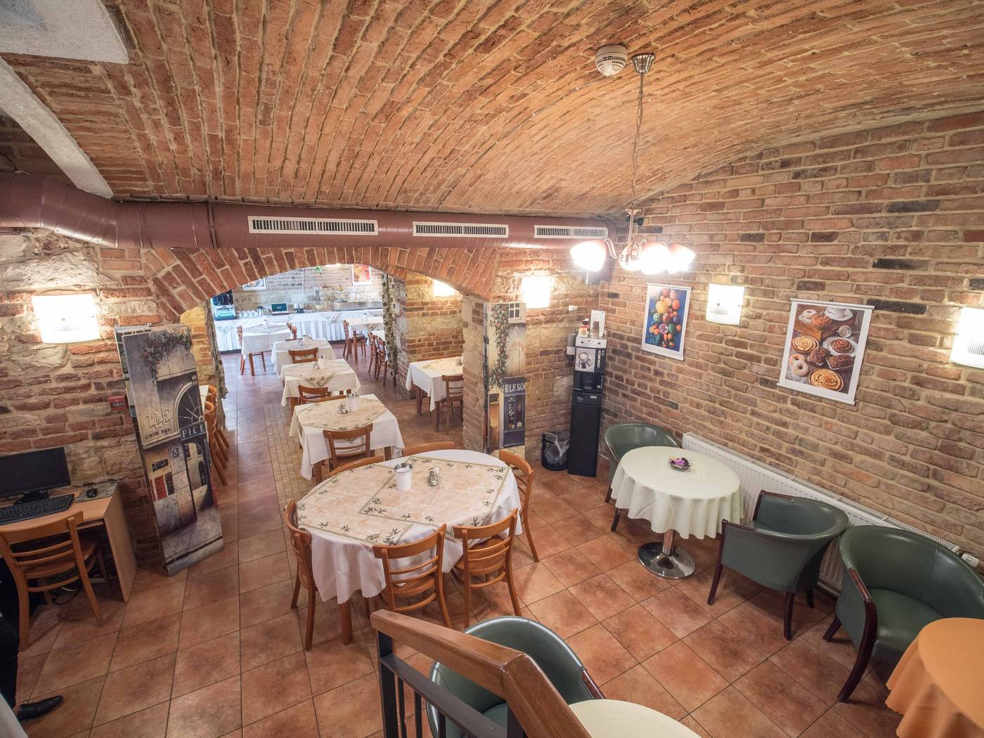 Alton-Prague-Lobby-17