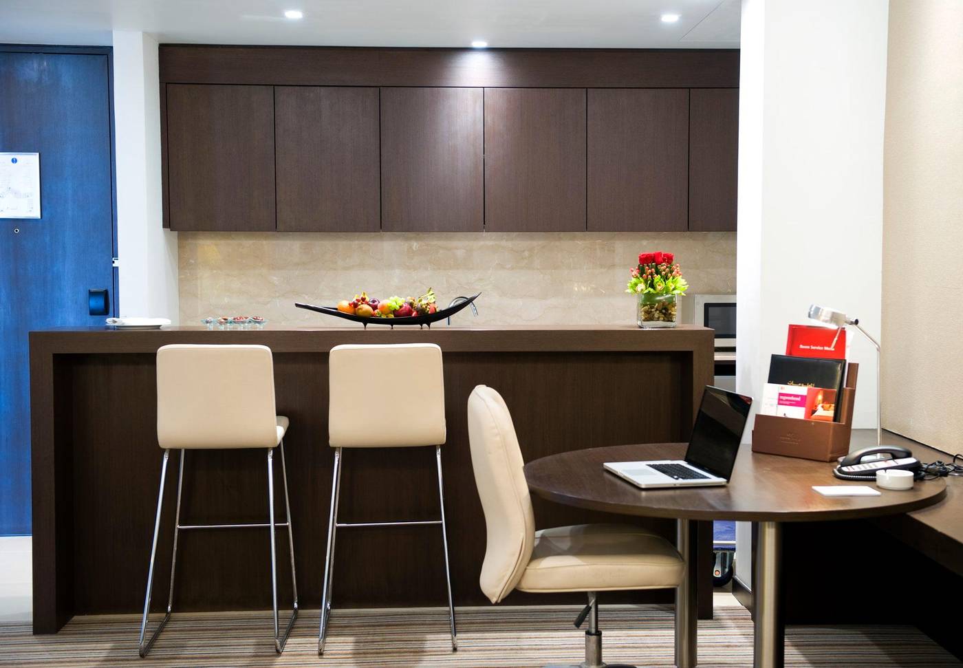 Crowne-Plaza-Hotel-Abu-Dhabi-Yas-Island-Room-6