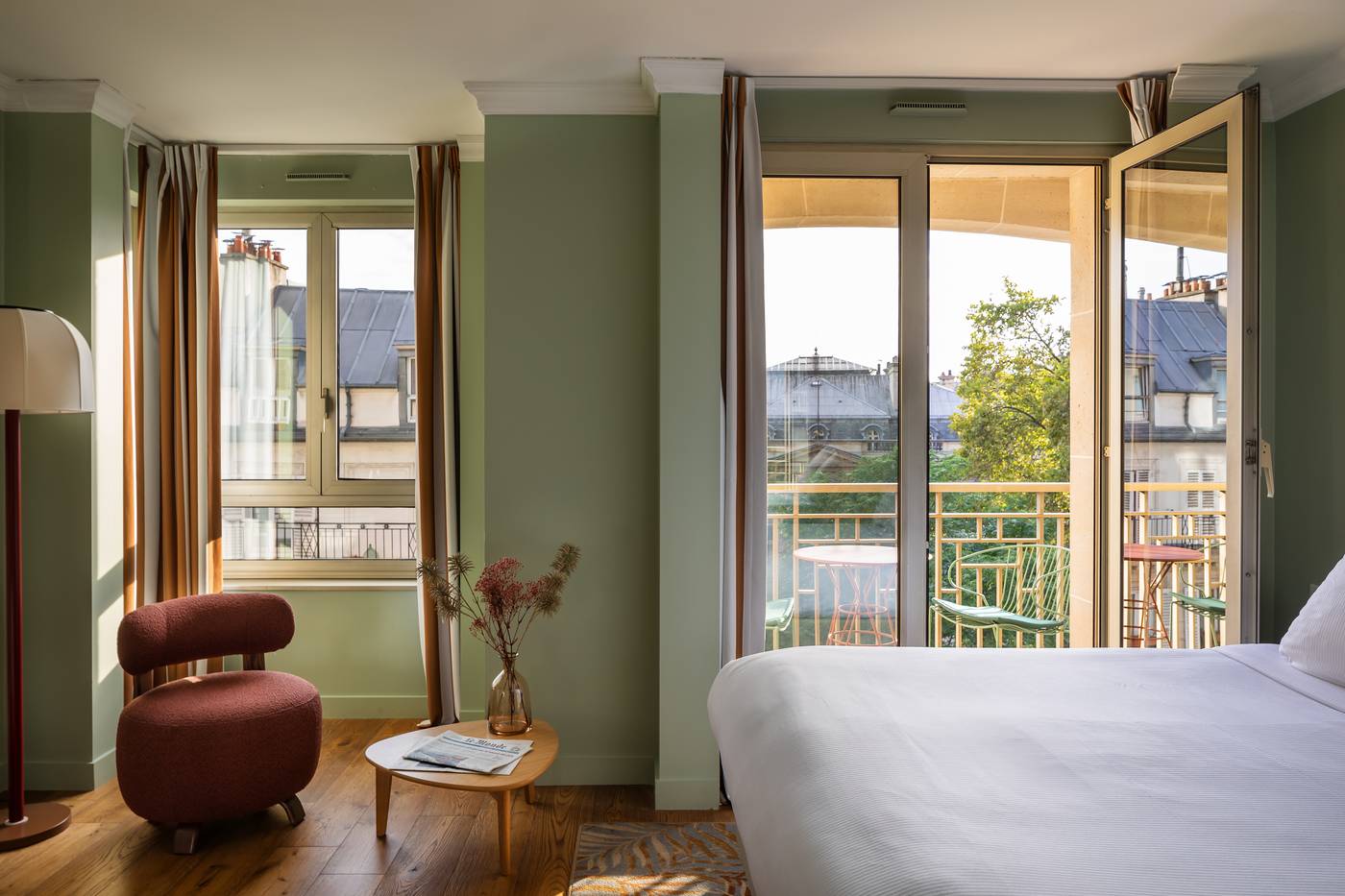 Royal-Garden-Champs-Elysees-Room-14