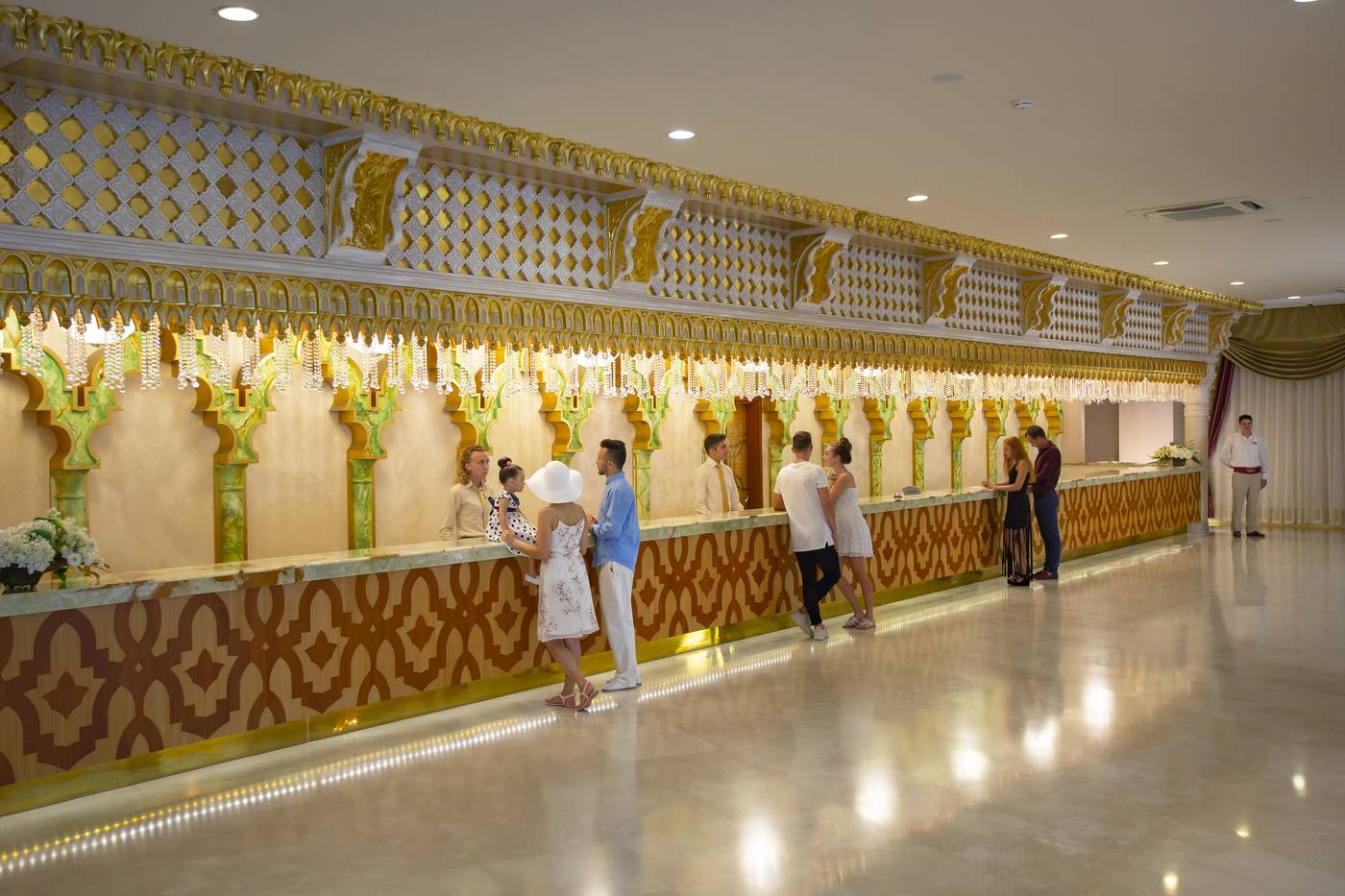 Royal-Alhambra-Palace-Lobby-52