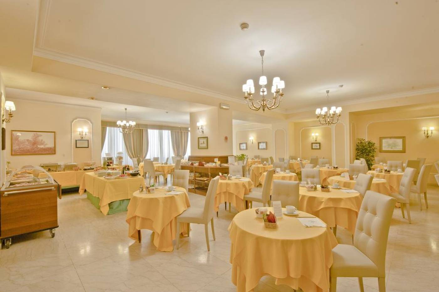 Hotel-Napoleon-Restaurant-29