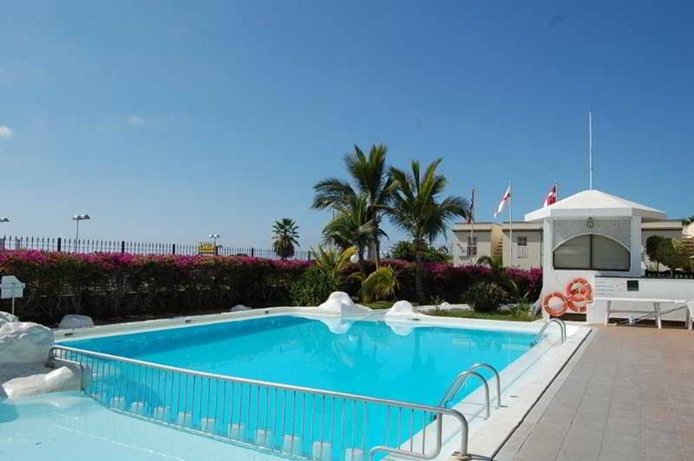 Las-Buganvillas-Pool-8