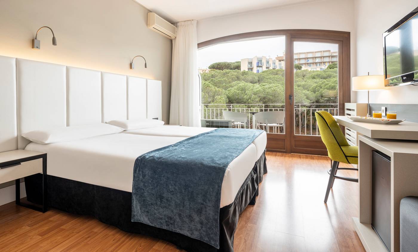 Ilunion-Caleta-Park-Room-24