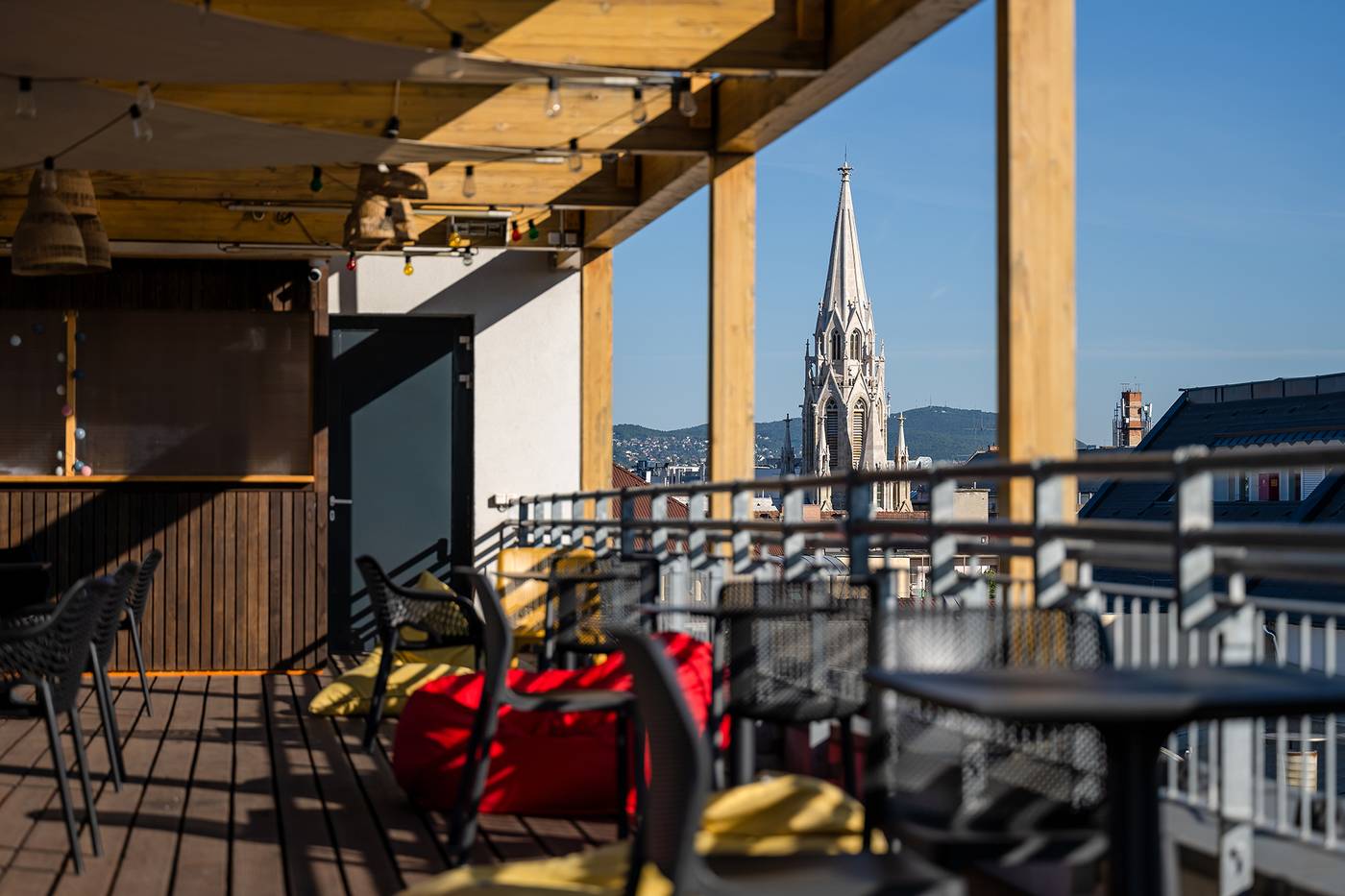 Dean-s-Home-Budapest-Terrace-47