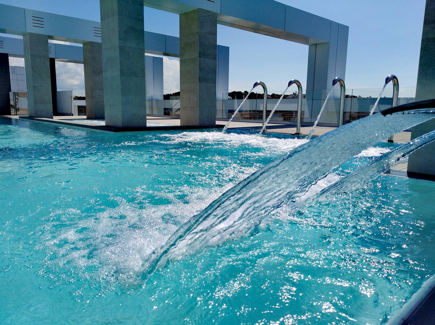 Olympus-Palace-Hotel-Pool-5