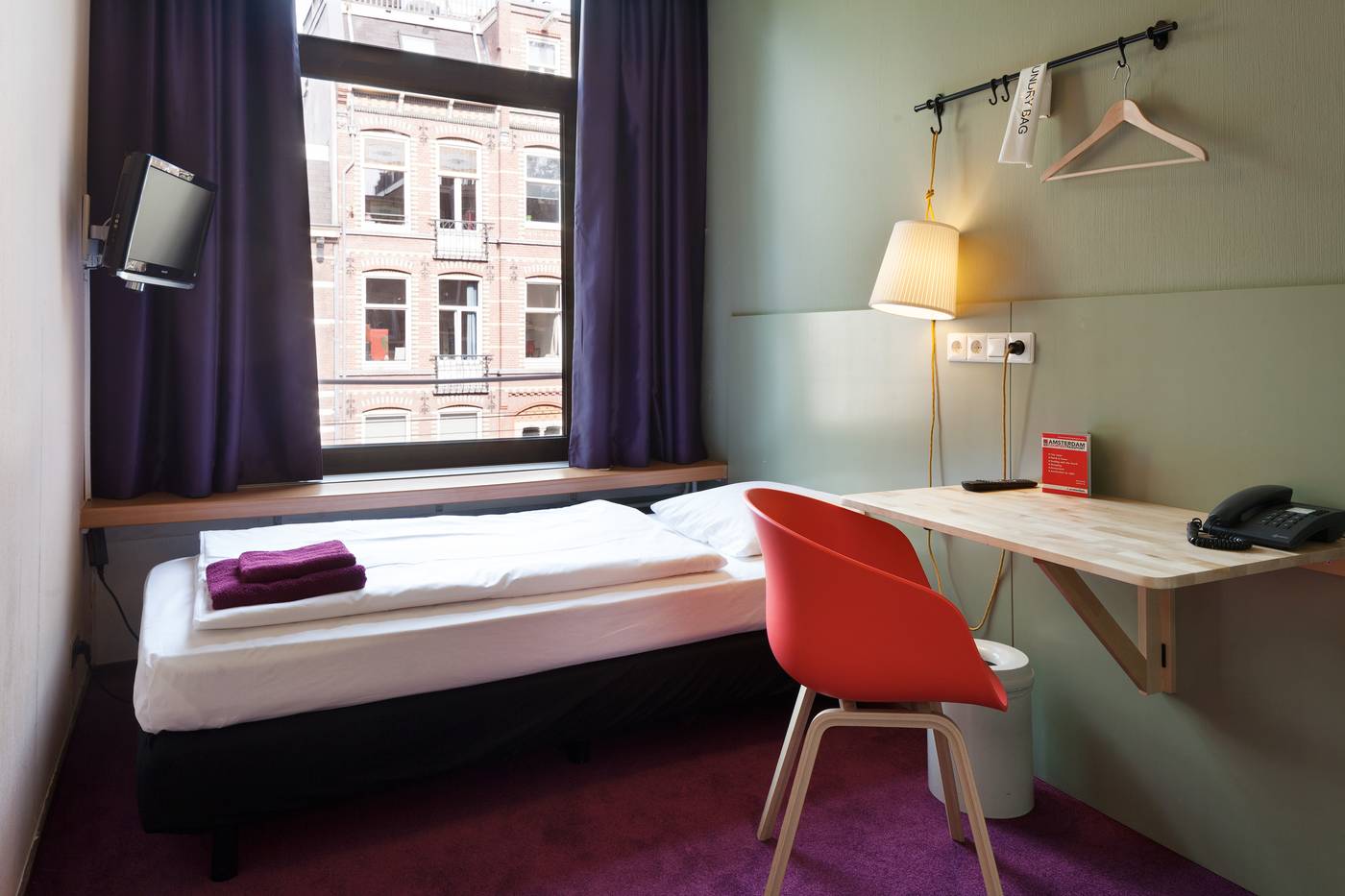 The-Neighbours-Magnolia-Room-3