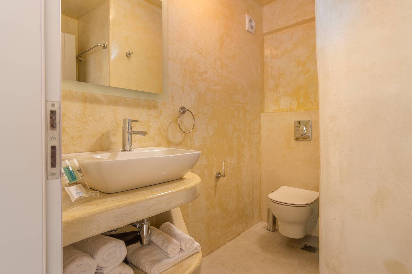 Sole-D-Oro-Luxury-Suites-Room-67