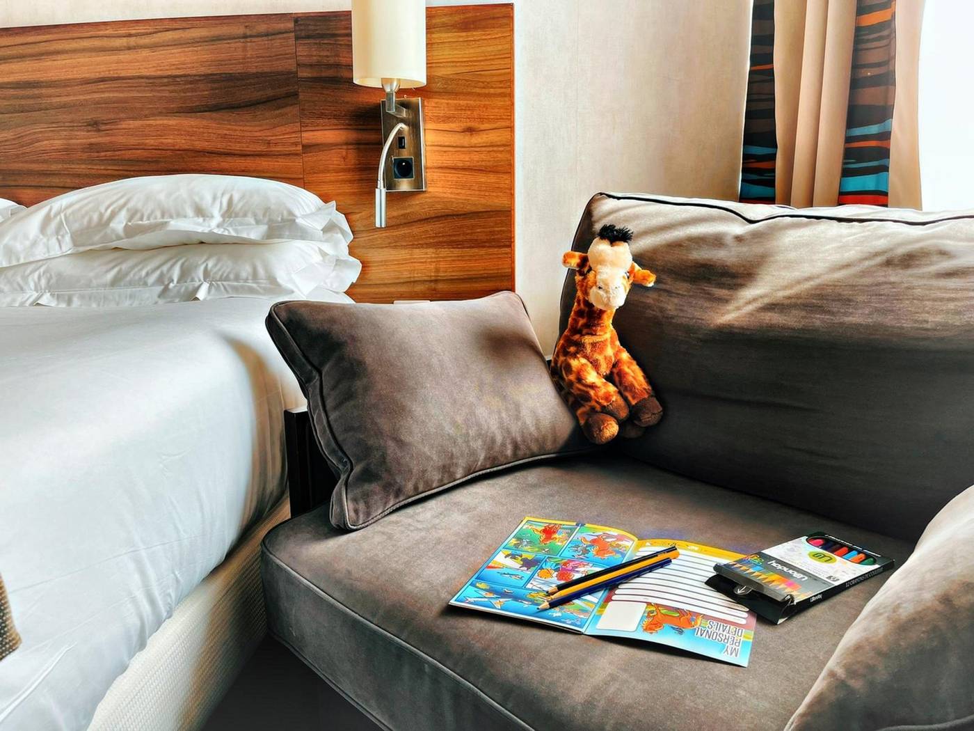 Holiday-Inn-Paris---Montmartre-Room-8