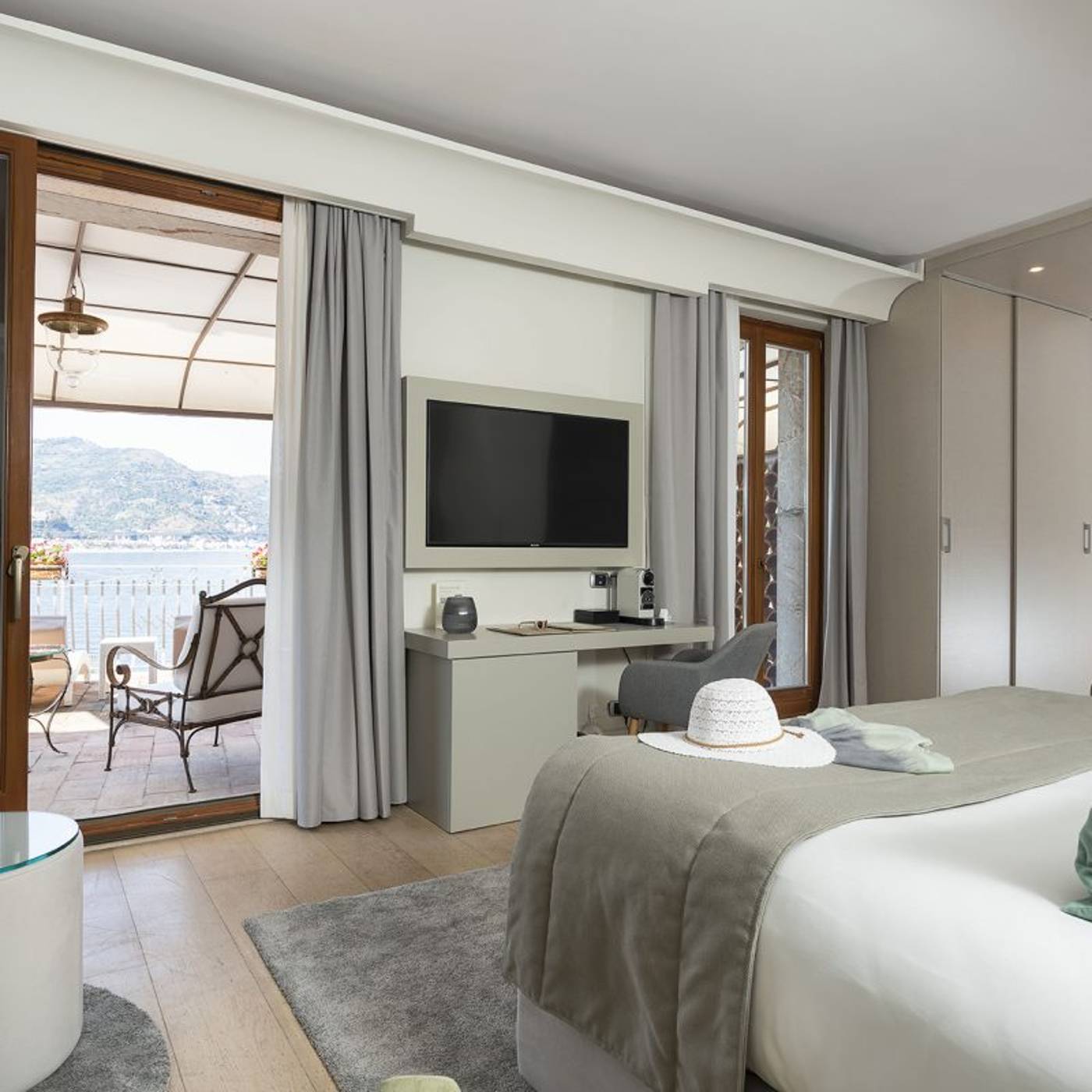 Grand-Hotel-Atlantis-Bay-Room-11