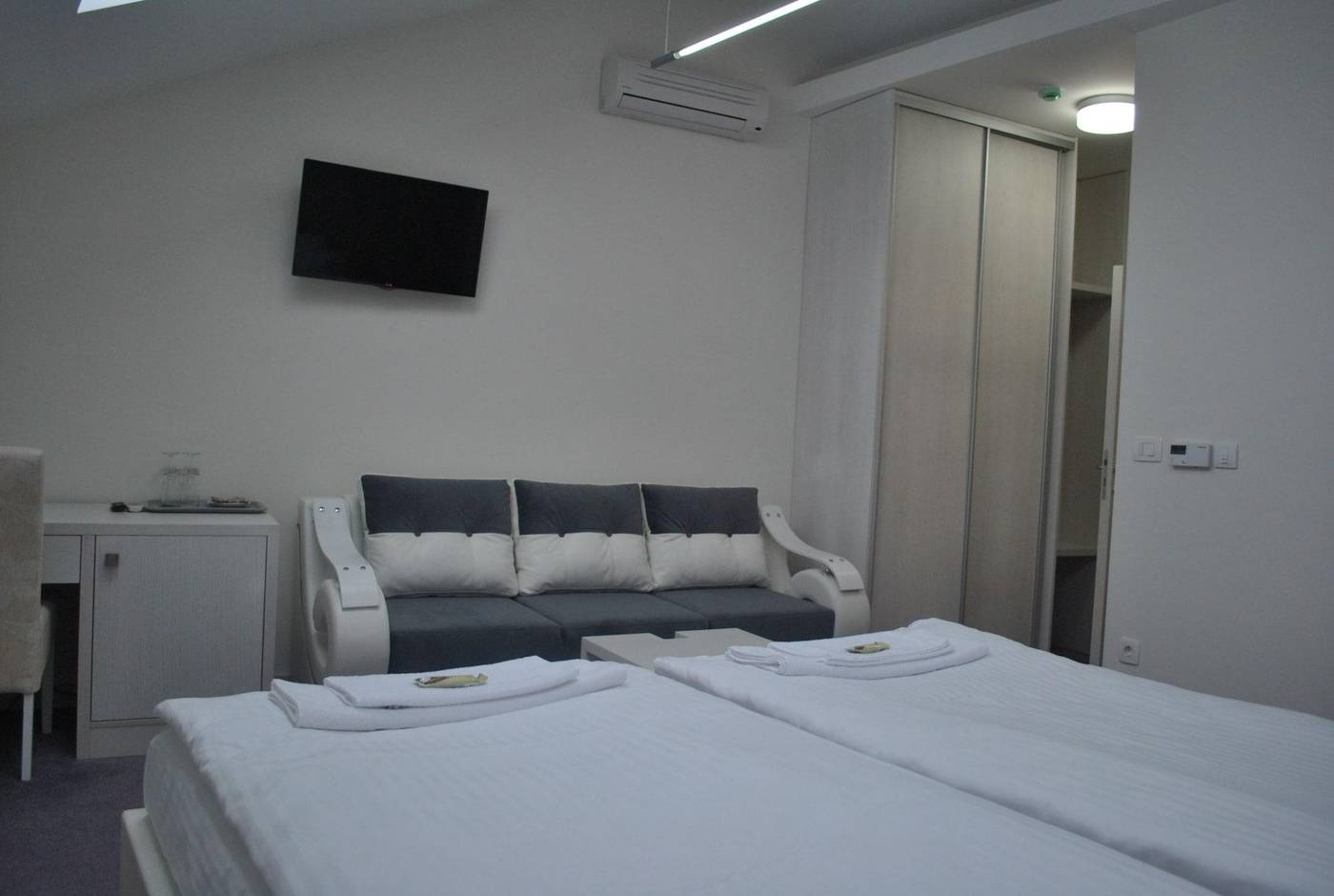 Villa Marija M.L.-Serbia-BELGRADE-Room-7
