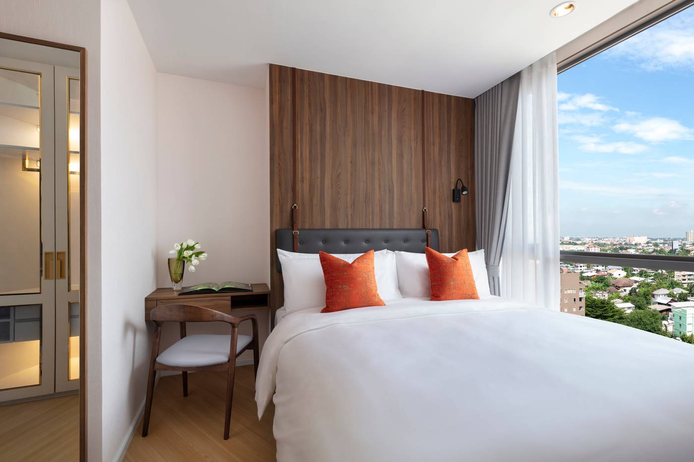 Oakwood-Suites-Tiwanon-Bangkok-Room-12