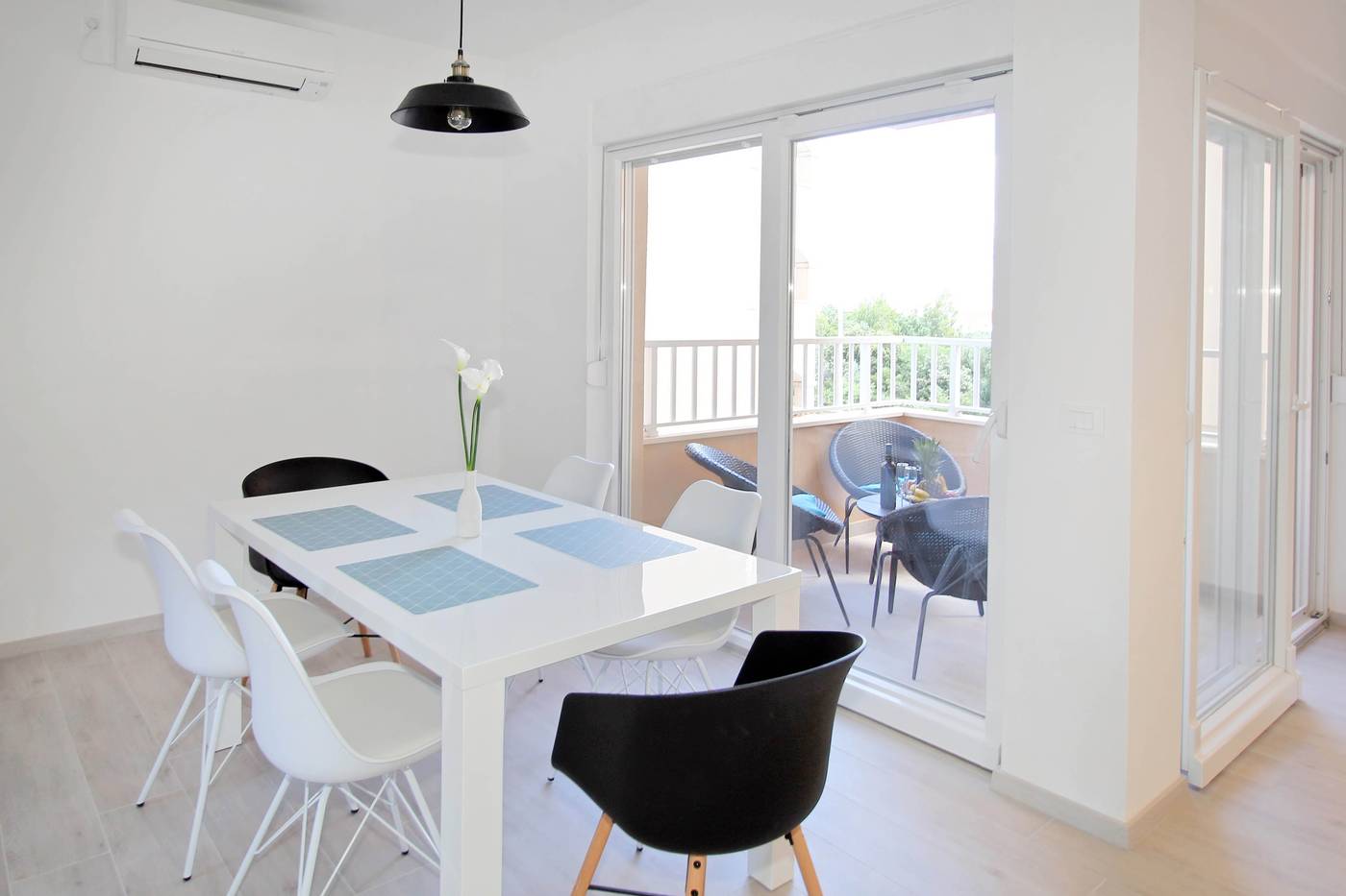 Bacan-Family-Apartments-Room-28