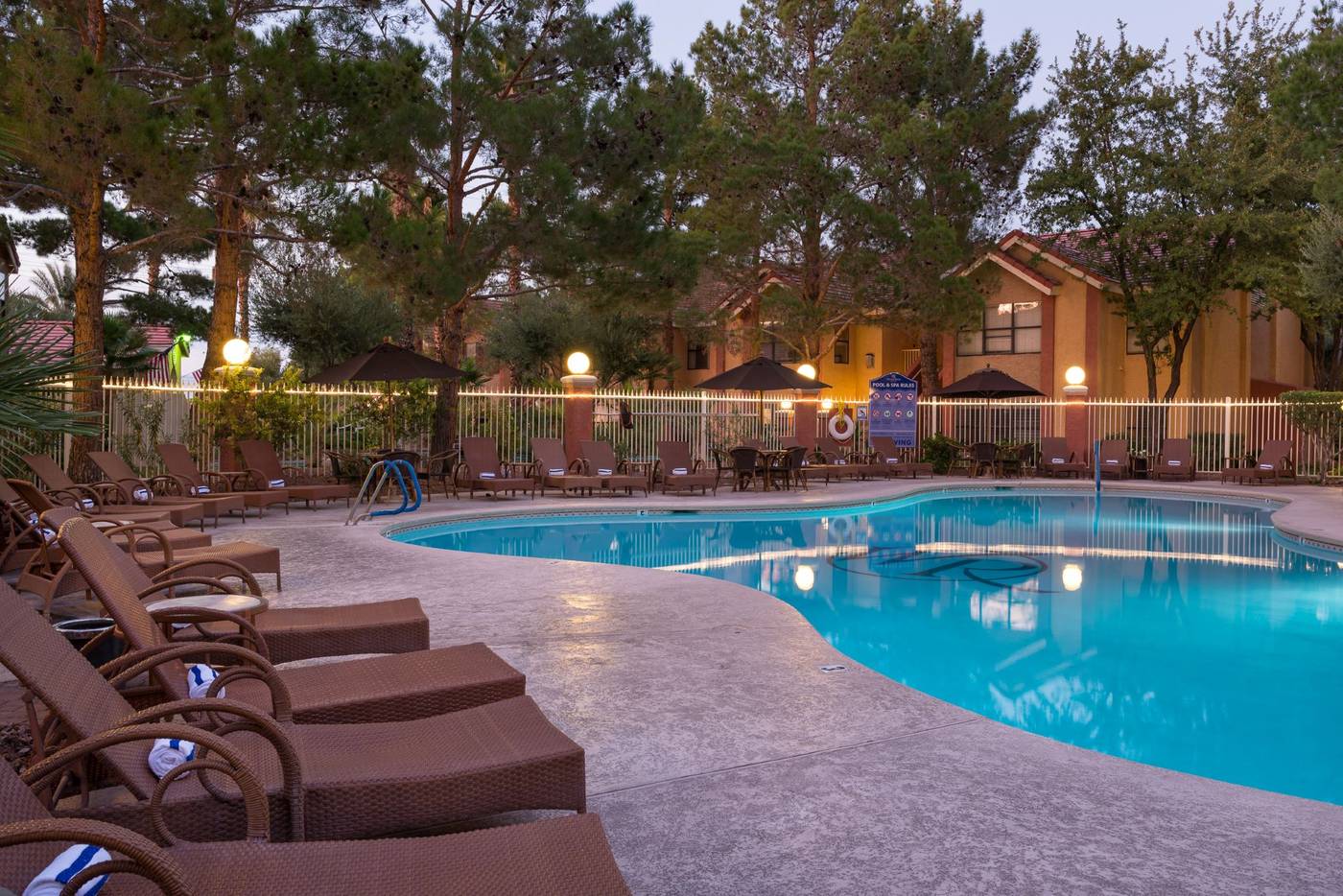 Westgate-Flamingo-Bay-Resort-Pool-47