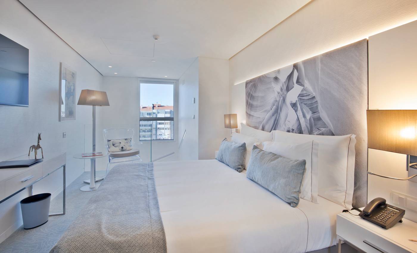 White-Lisboa-Room-14