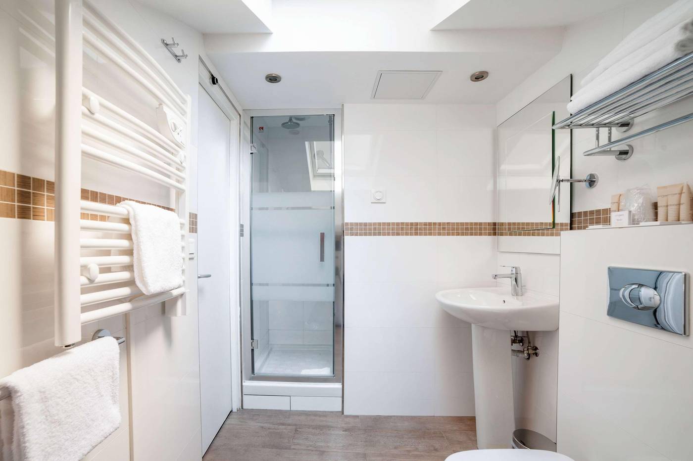 George-Astotel-Room-34