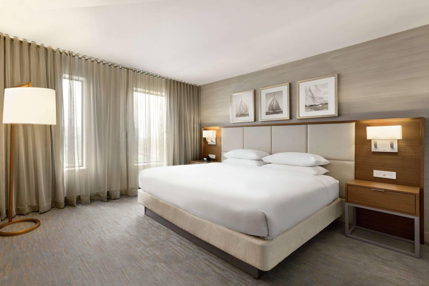 DoubleTree-Suites-by-Hilton-Hotel-Boston-Cambridge-Room-27