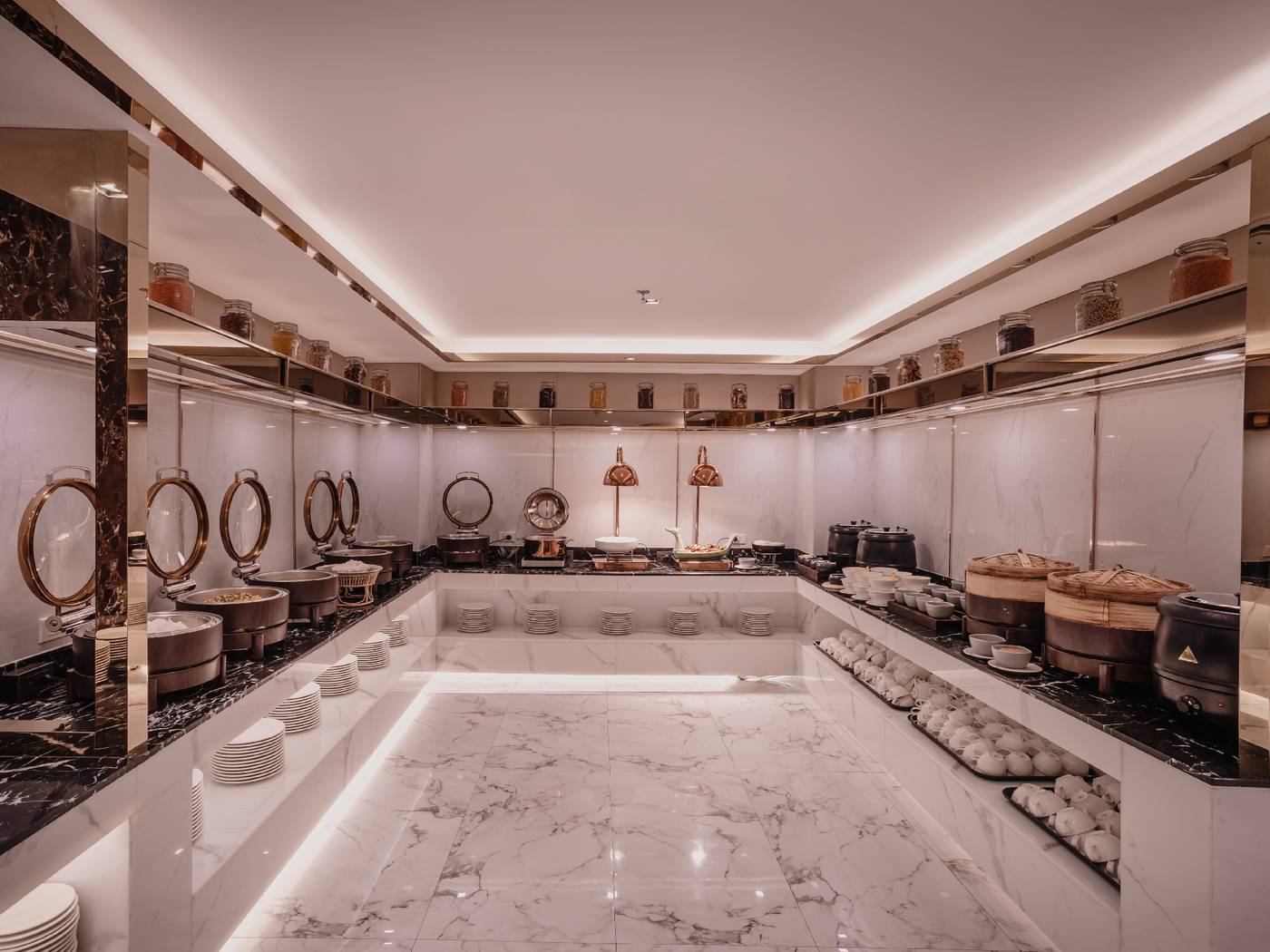 Aira-Hotel-Bangkok-Restaurant-76