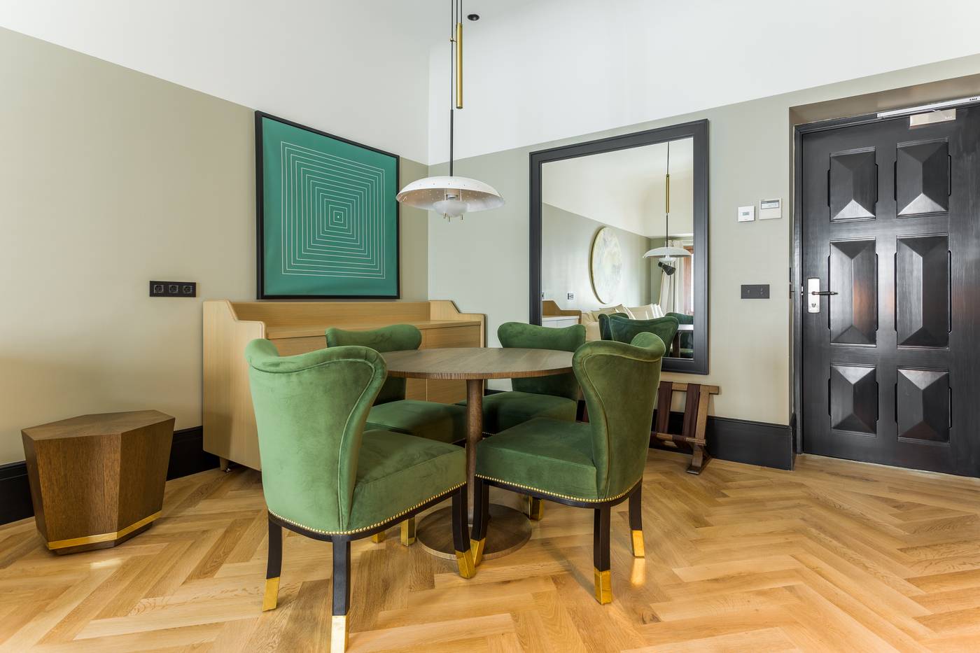 Room-Mate-Emir-Room-62