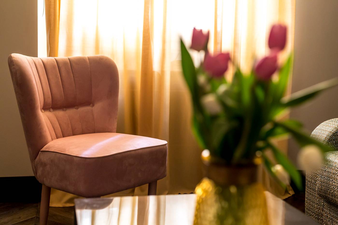 The-H-All-Tailor-Suite-Roma-Room-18