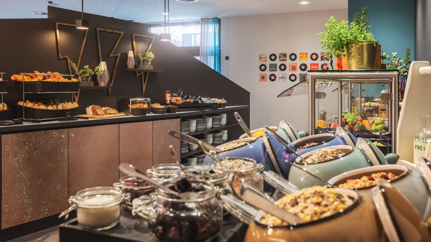 the-niu-Flash-Restaurant-13