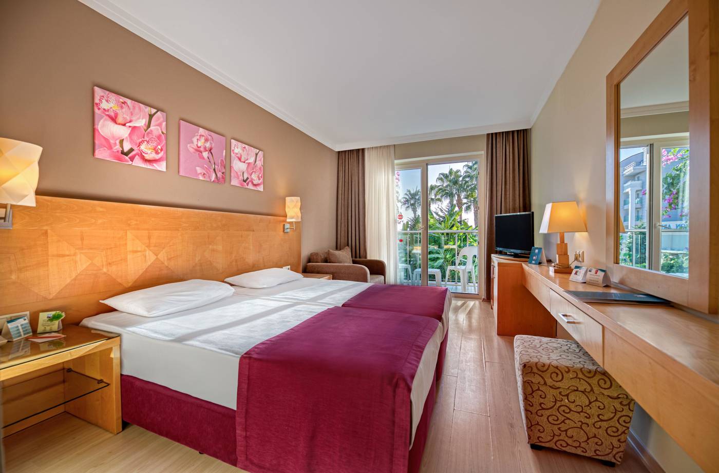 Sealife-Buket-Beach-Hotel-Room-37