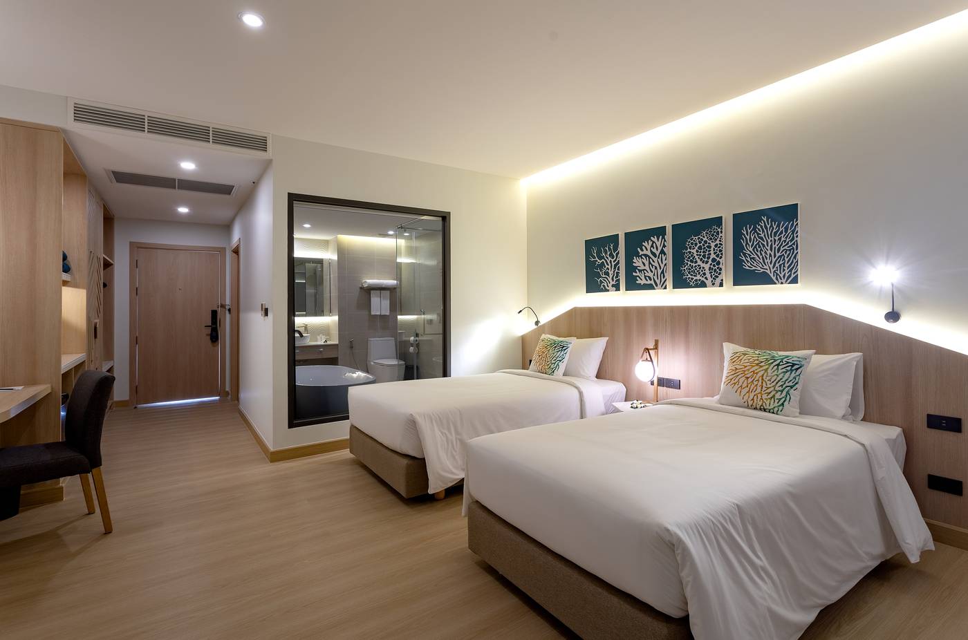 Phuket-Emerald-Beach-Resort-Room-37