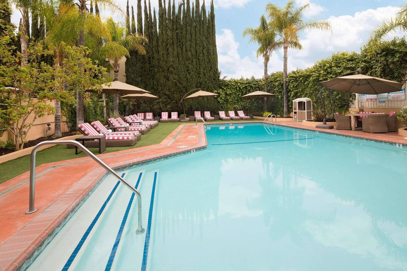 Hollywood-Hotel-Pool-35