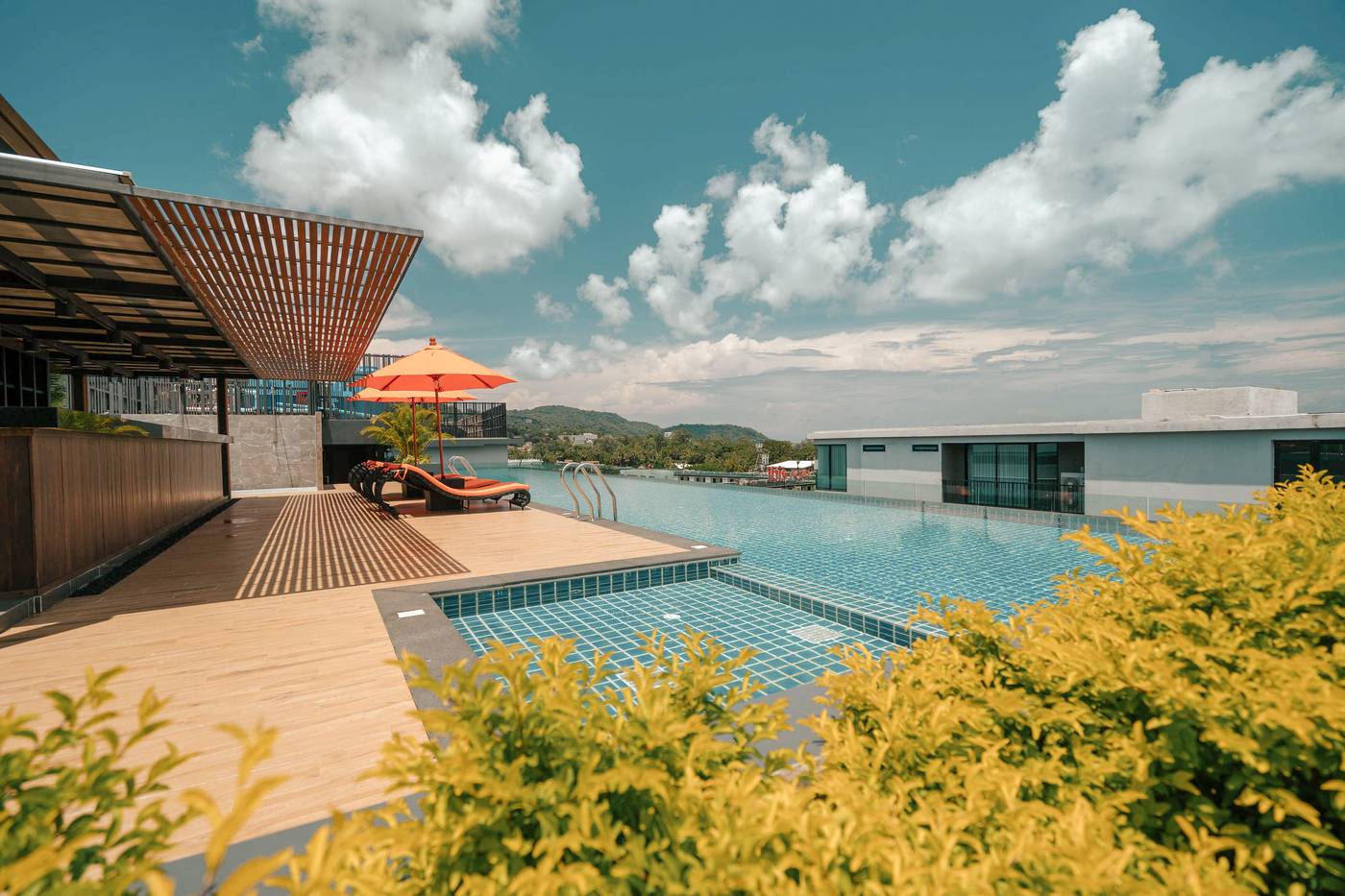 Wekata-Luxury-Pool-5