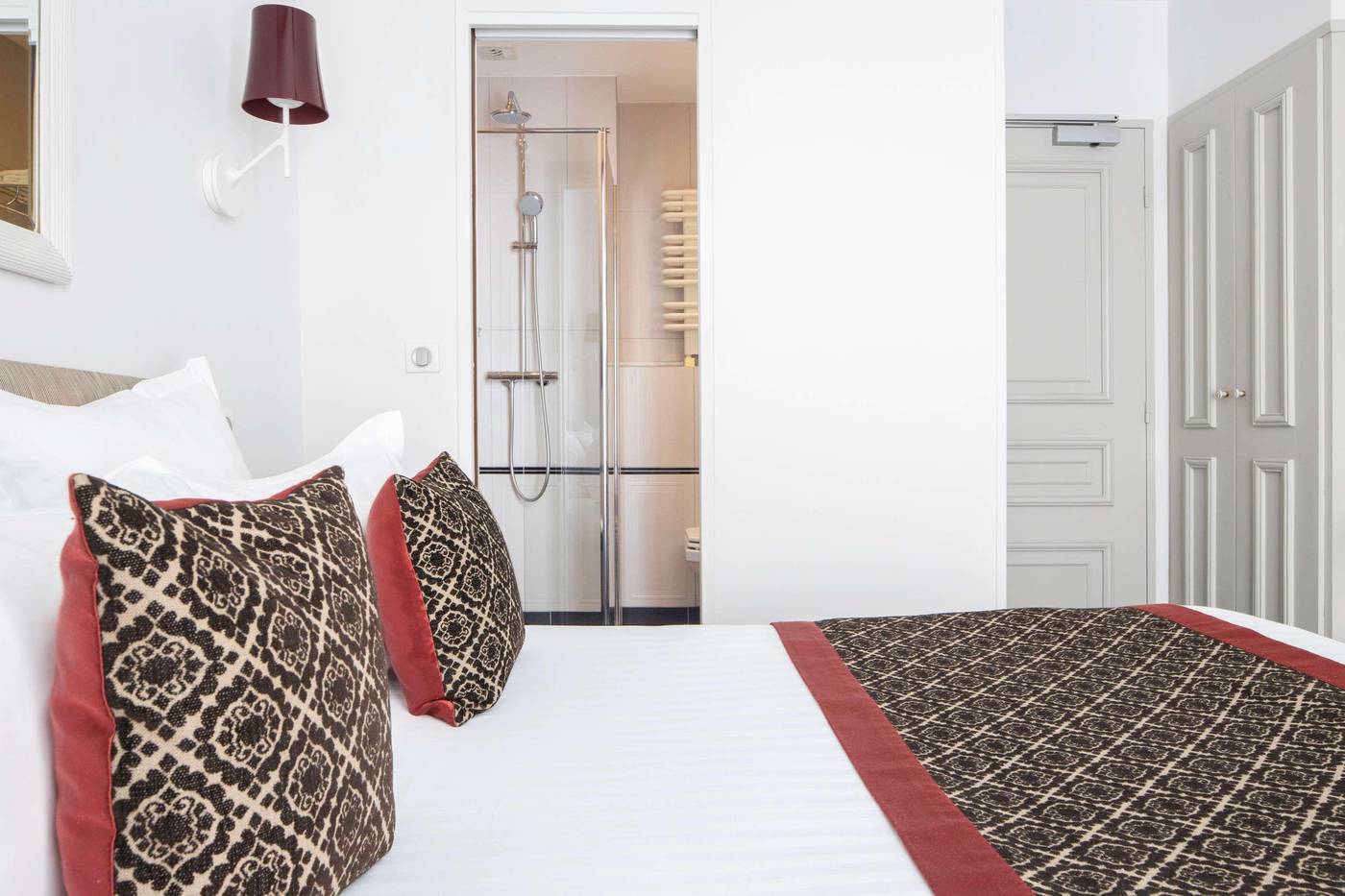 Bradford-Elysees-Astotel-Room-31