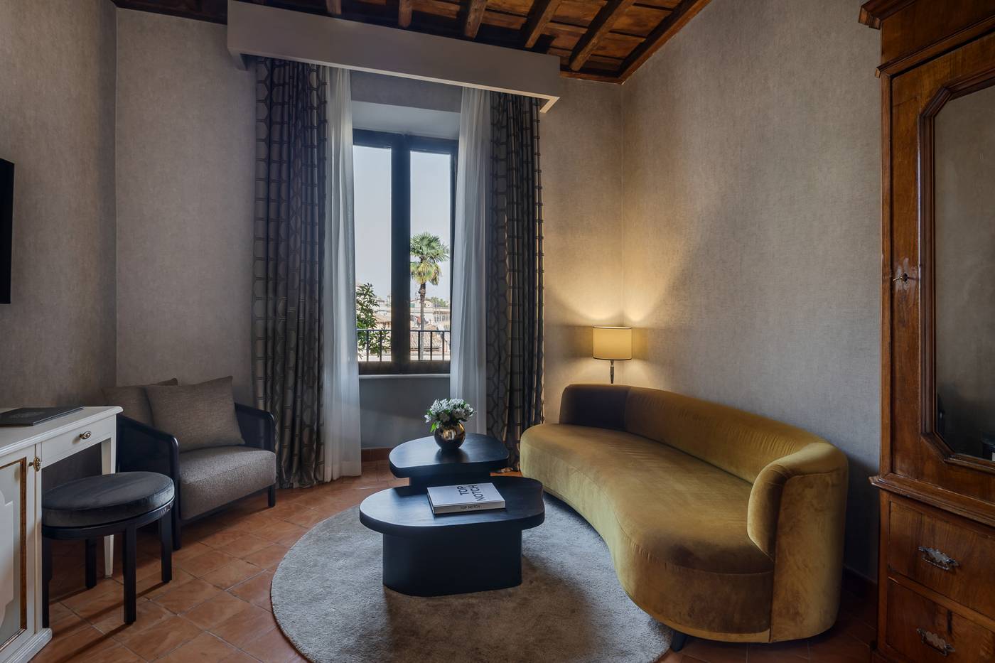 Donna-Camilla-Savelli-Room-27