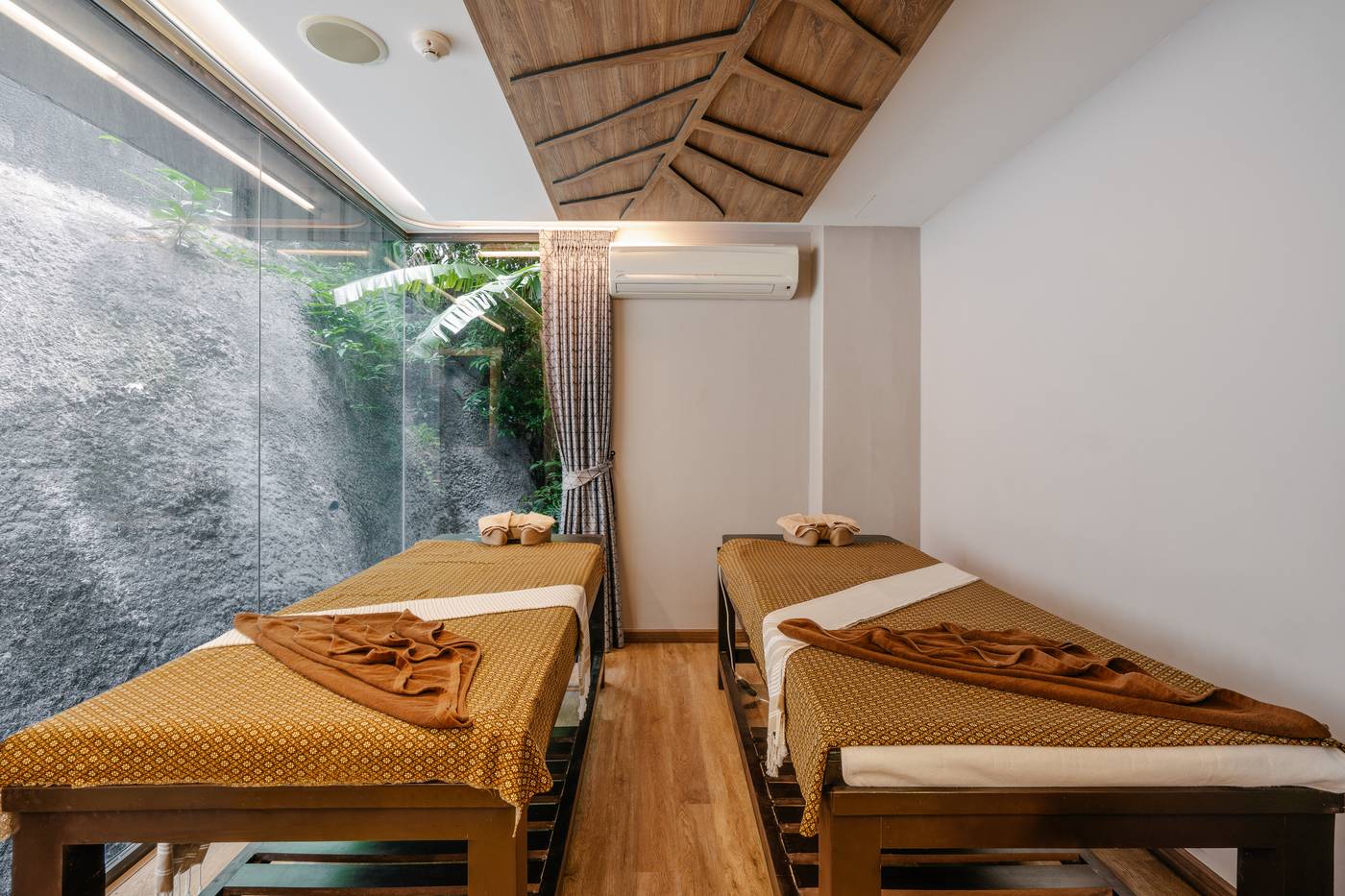 Rak-Elegant-Hotel-Patong-Sports-and-Entertainment-45