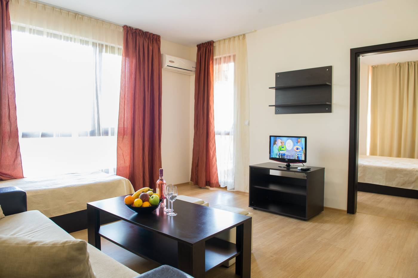 Sunny-Victory-Apartments-Room-37