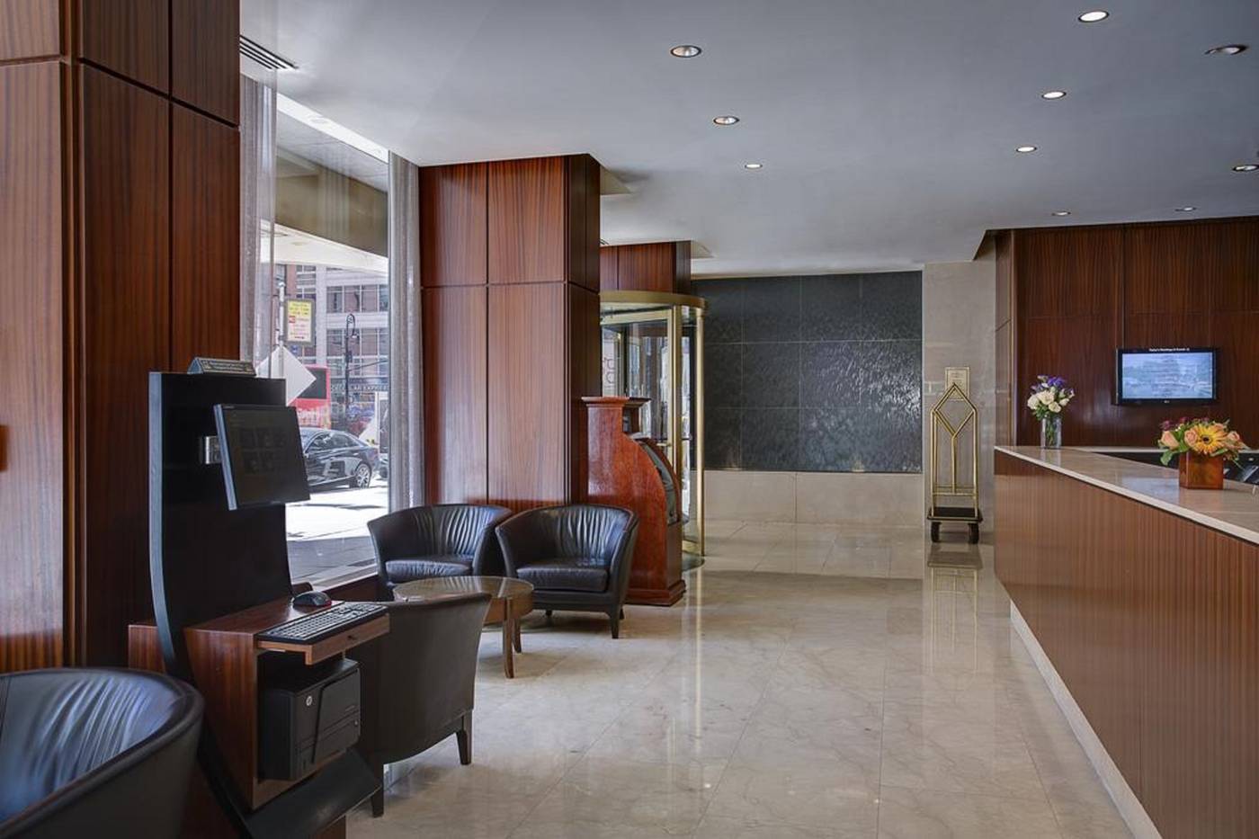 Residence-Inn-By-Marriott-New-York-Manhattan-Times-Square-Lobby-12