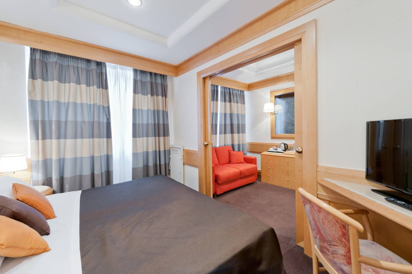 Hotel-White-General-view-20