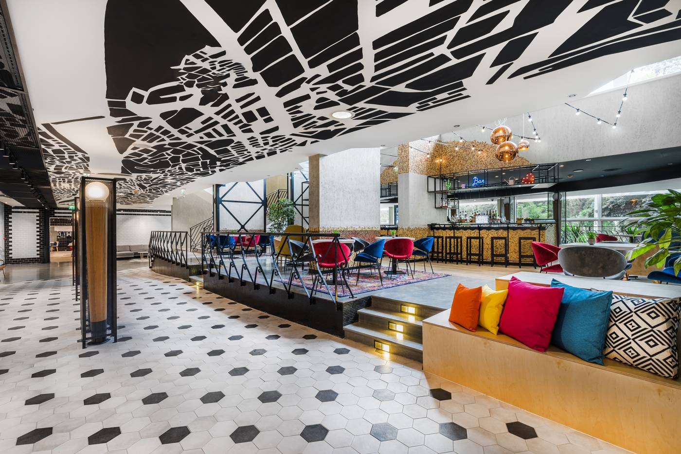 Ibis-Budapest-Castle-Hill-Lobby-8