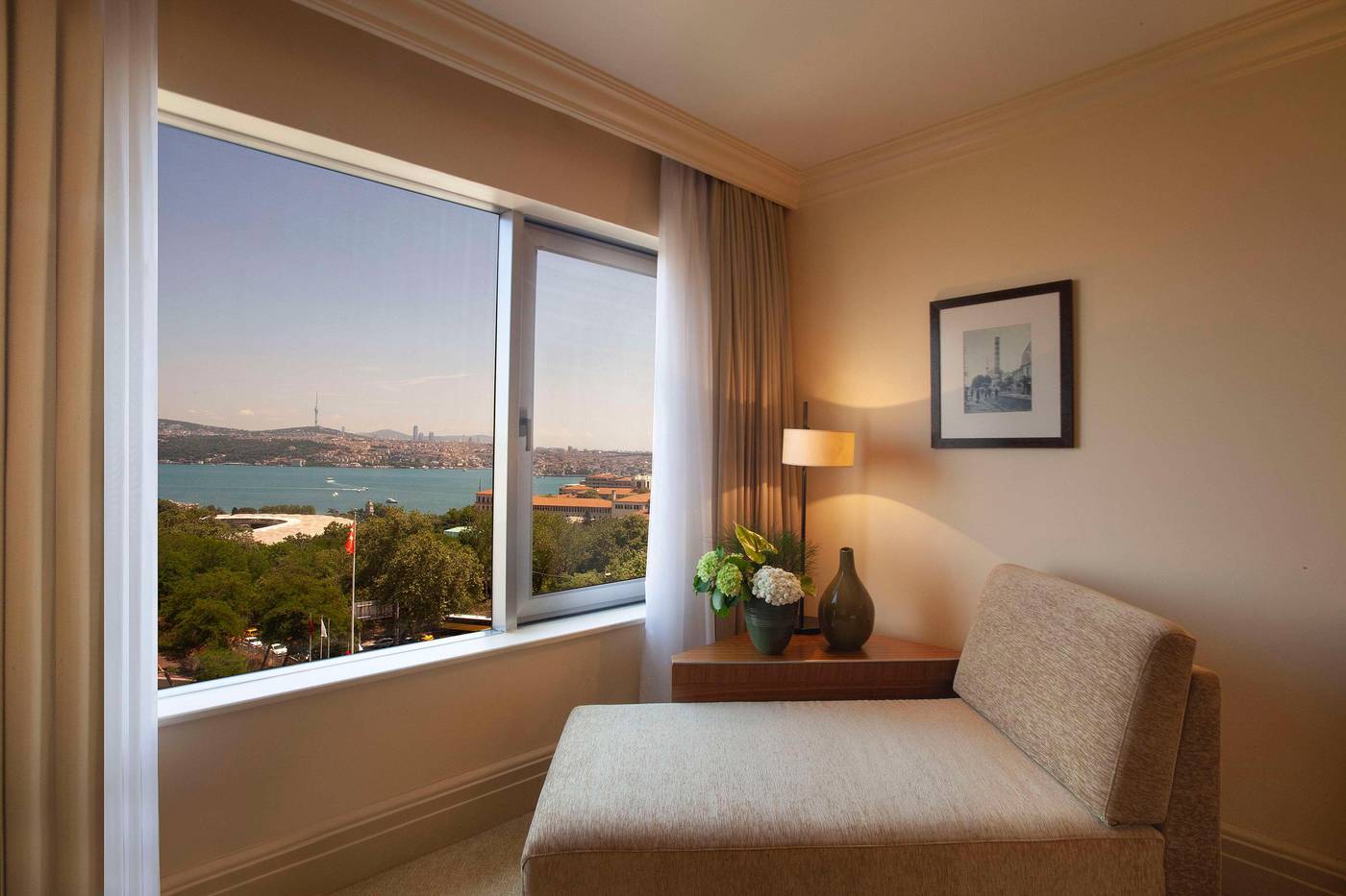 Grand-Hyatt-Istanbul-Room-10