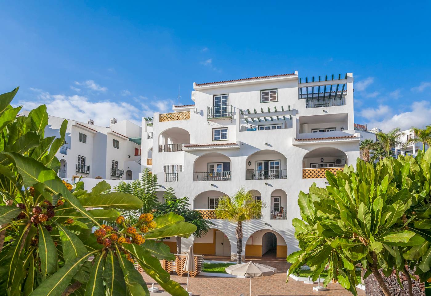 Sunset-Harbour-Club-General-view-9