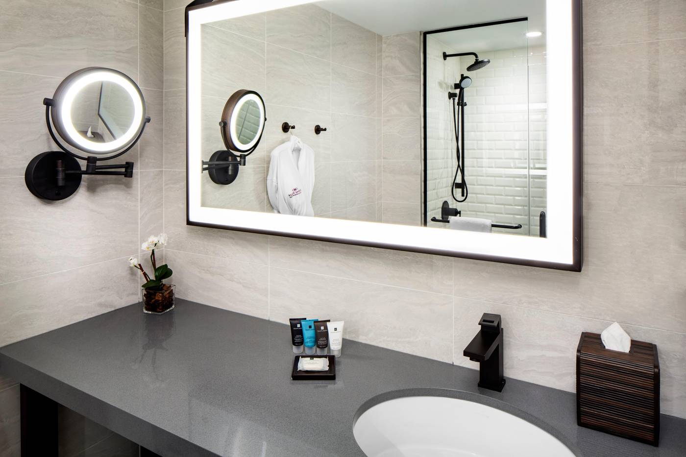 Crowne-Plaza-HY36-Midtown-Manhattan-Room-43