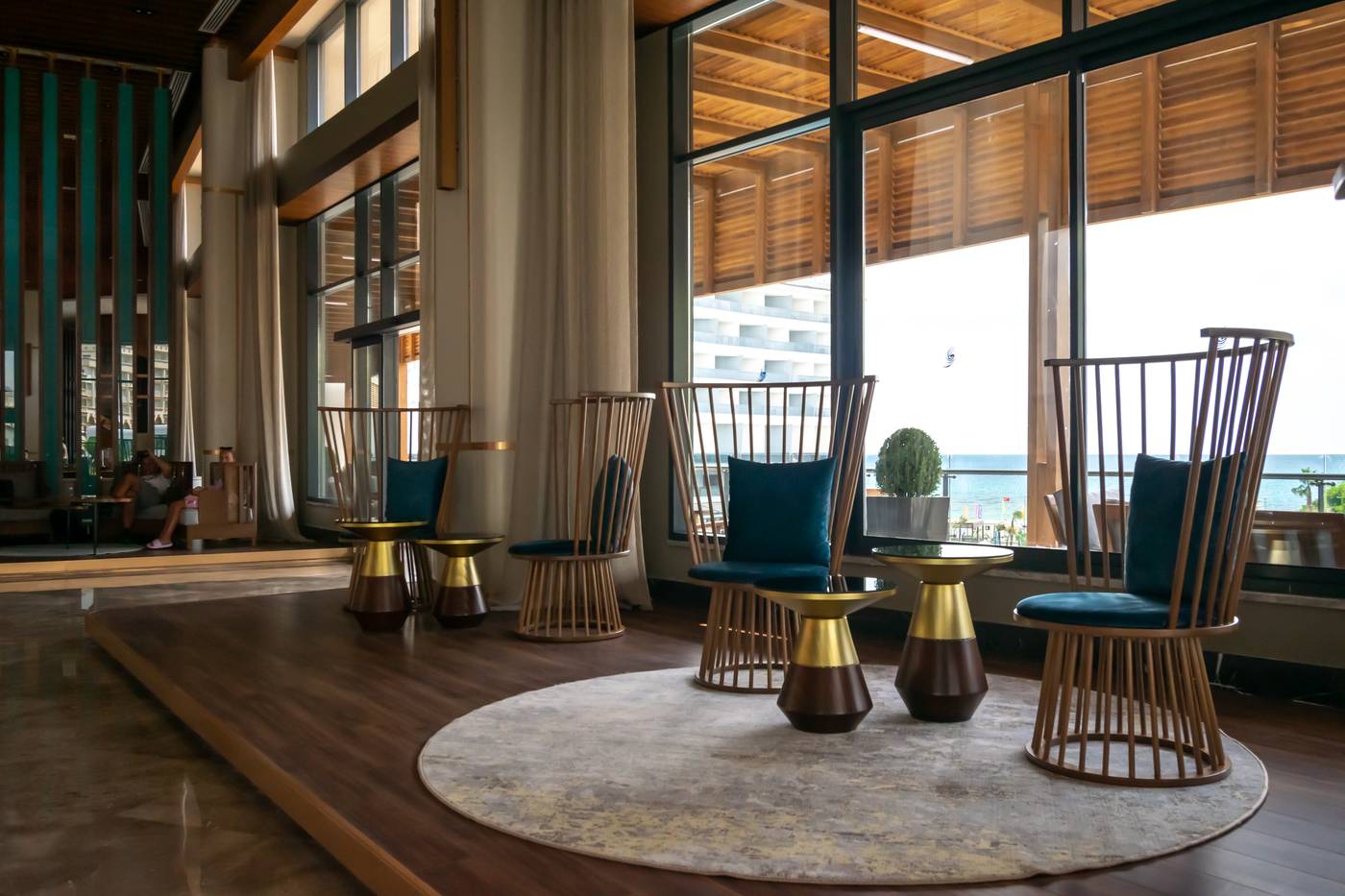 Armas-Bella-Luna-Lobby-61