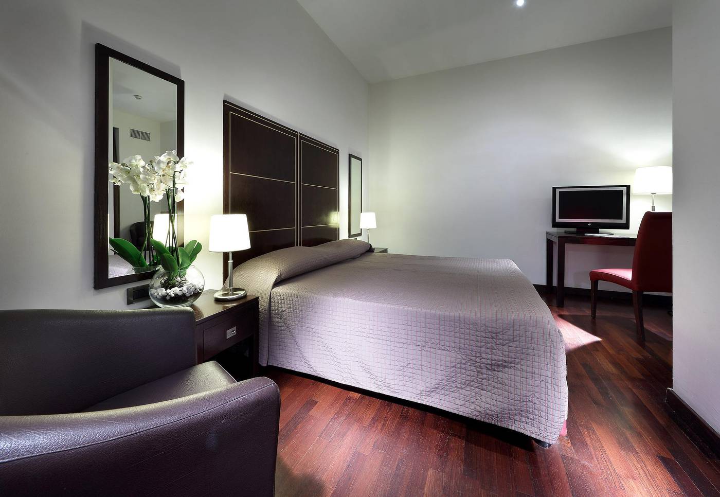 International-Palace-Room-6