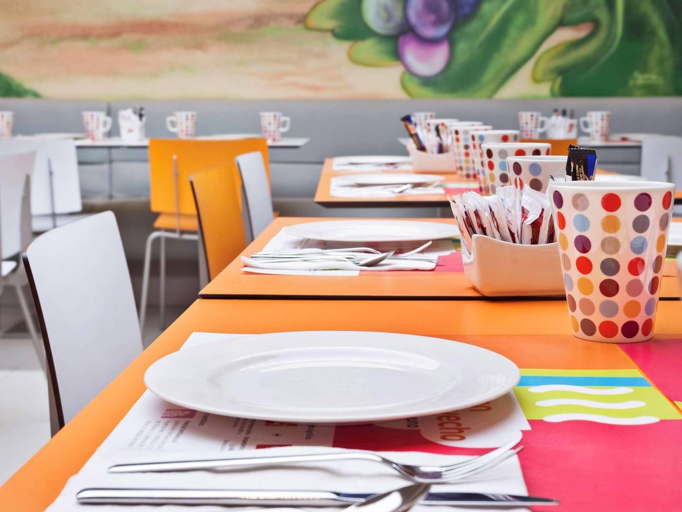 Ibis-Styles-Madrid-Prado-Restaurant-59