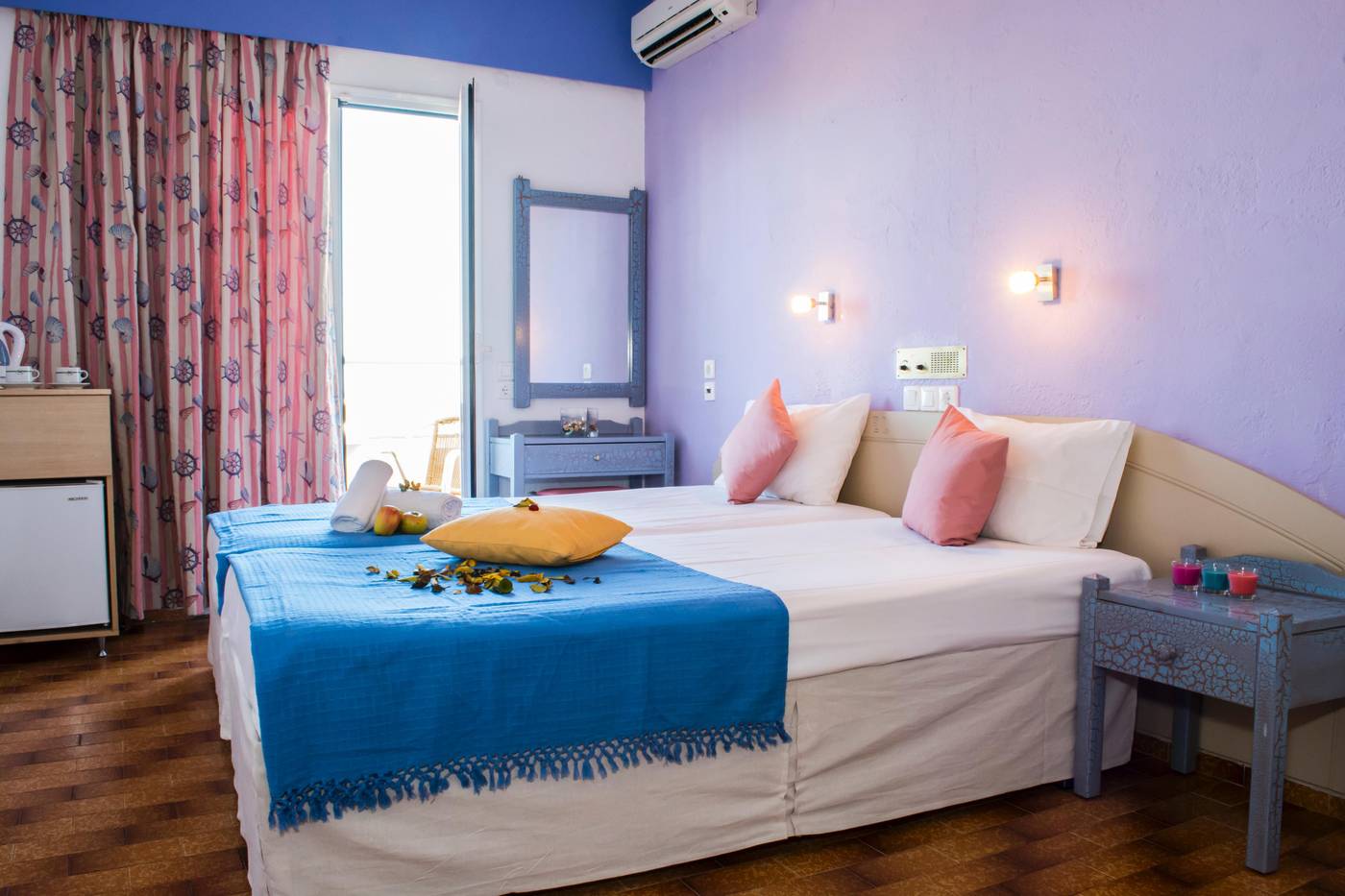 Nikos-Room-9