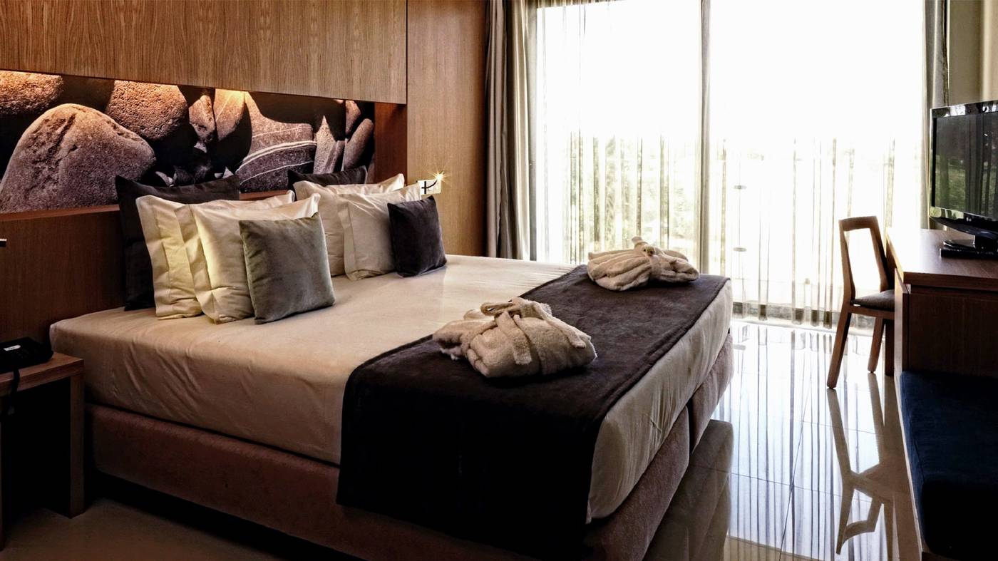 Agua-Hotels-Riverside-Resort---Spa-Room-11